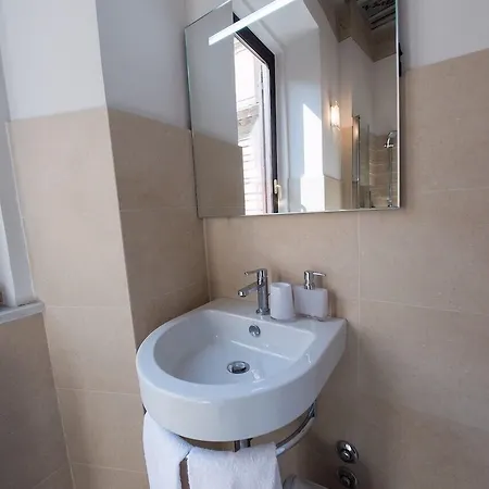 Campo Marzio Charming ベッド・アンド・ブレックファスト 4*